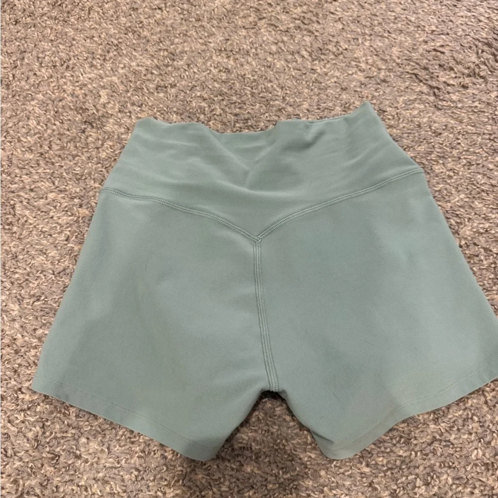 ALO Yoga Women's Sage Bike Shorts - Picture 2 of 3